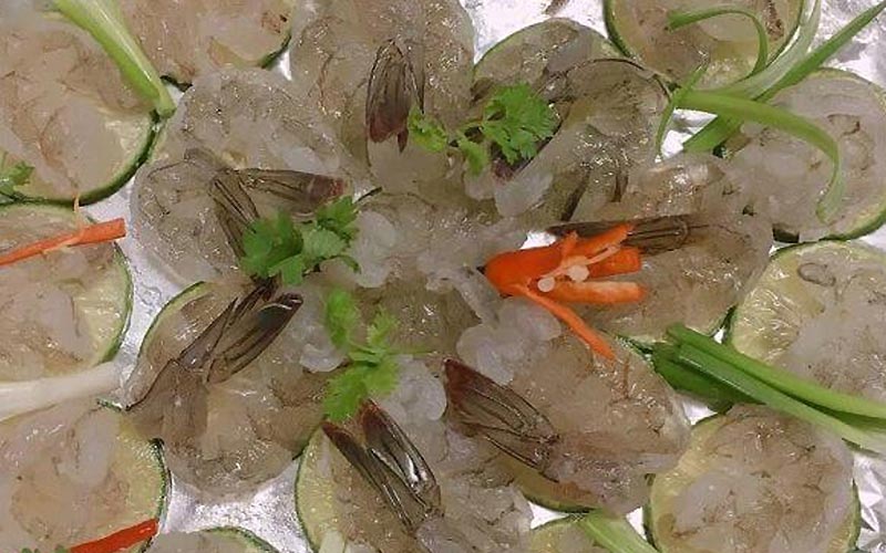 Cách làm gỏi tôm sống tái chanh