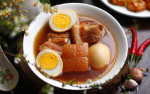 Cách làm thịt kho hột vịt