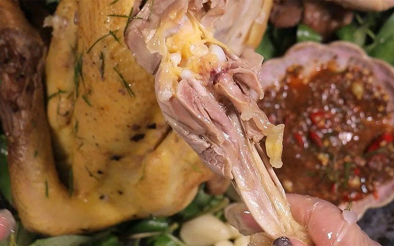 Gà chấm muối