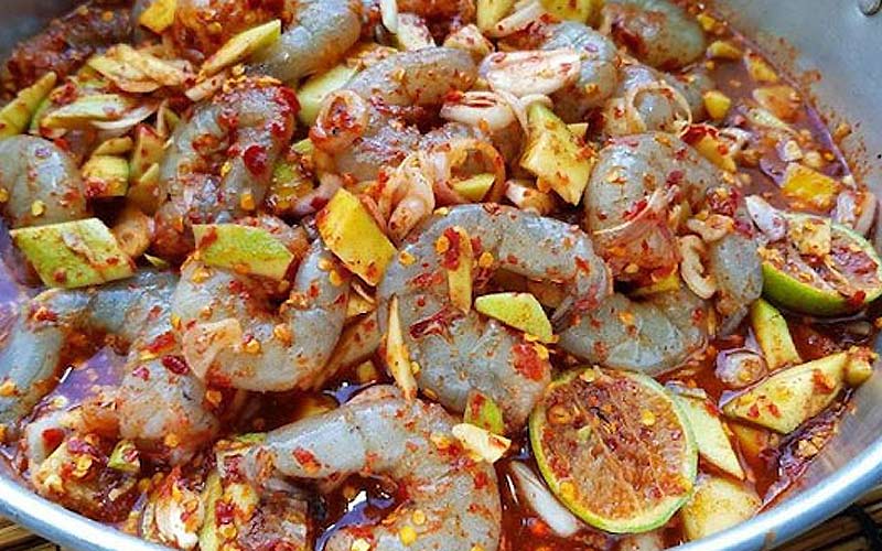 gỏi tôm sống kiểu Thái