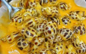 Cách làm ốc hương sốt trứng muối